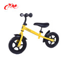 Alibaba buena calidad Rueda de bicicleta de equilibrio de aluminio / bicicleta de equilibrio negro de moda para juguetes de 2 años / niño pedal menos bicicleta